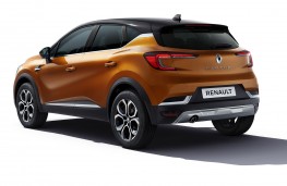 Renault Captur 2020 rear threequarters